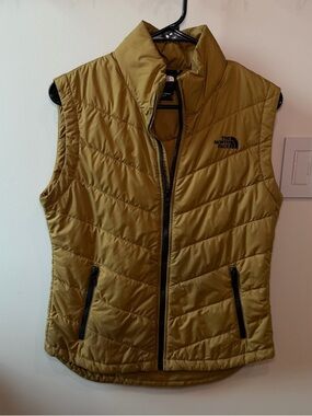 The North Face Women's Tan Tamburello 2 Quilted Puffy Vest